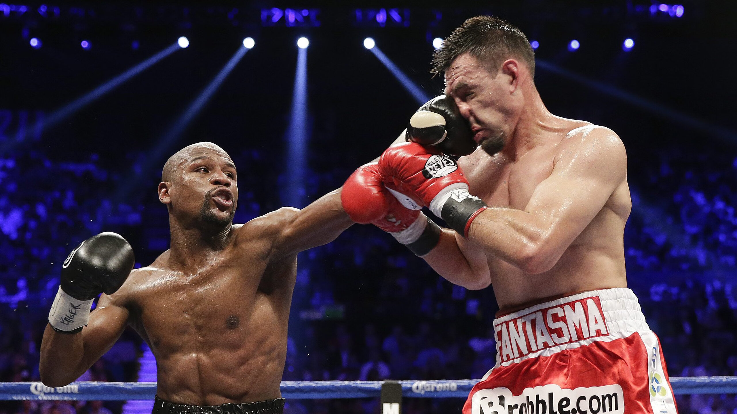 当鸢尾花遇见新月，伊萨克在巴黎-卡塔尔史诗之夜定义足球的唯一性