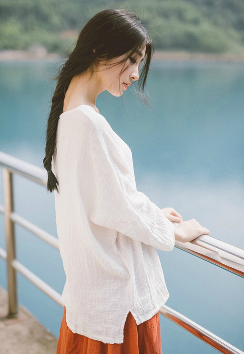 冷门、资本与后卫的觉醒,当阿克的影子覆盖绿茵场
